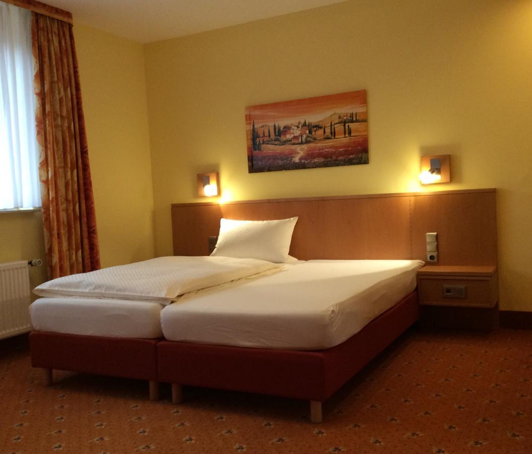 Landhotel Heiner Meyer Wahrenholz エクステリア 写真