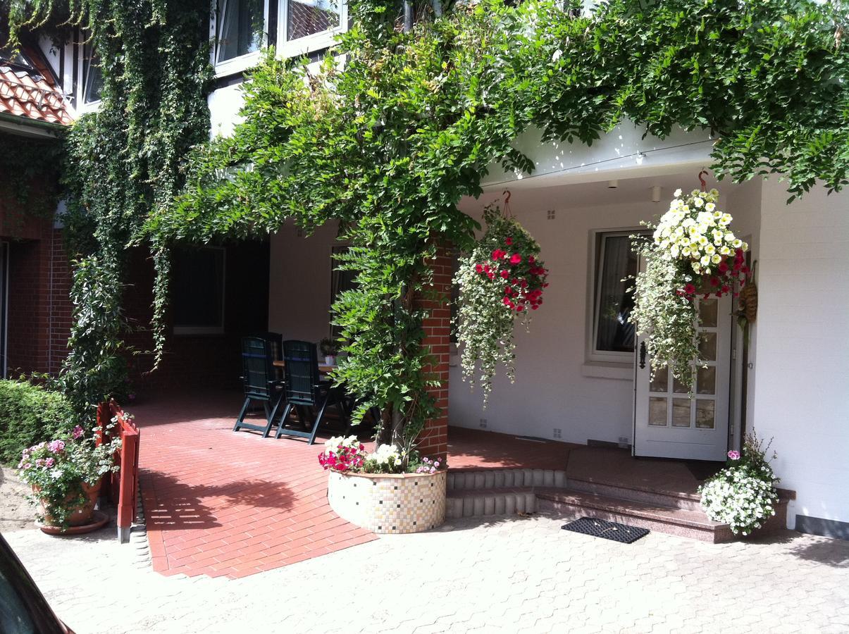 Landhotel Heiner Meyer Wahrenholz エクステリア 写真