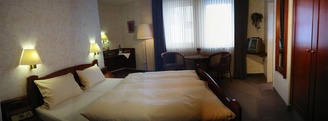Landhotel Heiner Meyer Wahrenholz エクステリア 写真