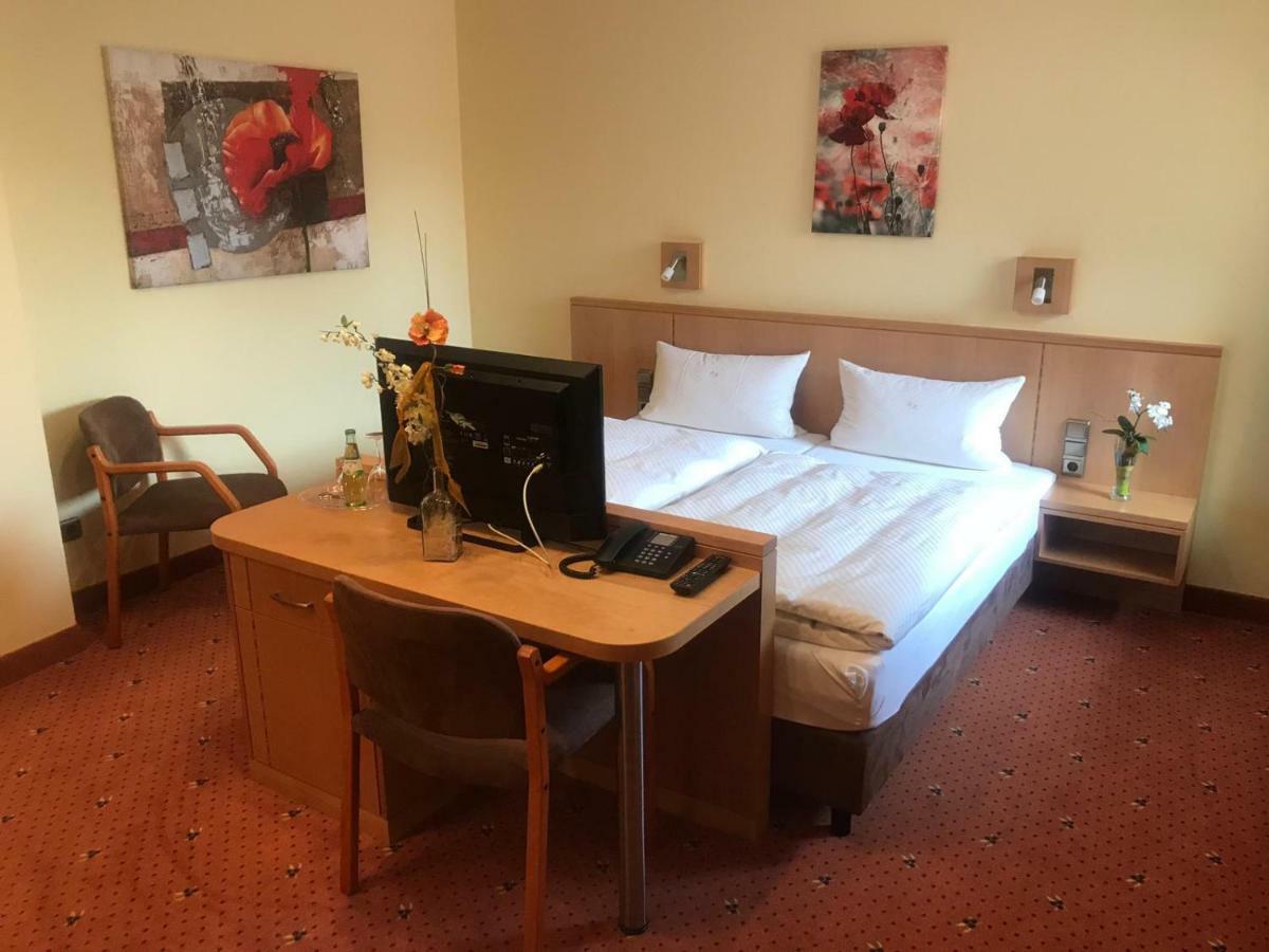 Landhotel Heiner Meyer Wahrenholz エクステリア 写真